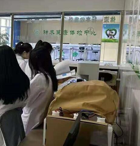 全自动阴道分泌物香蕉视频黄污下载器厂家走进神木市体检中心